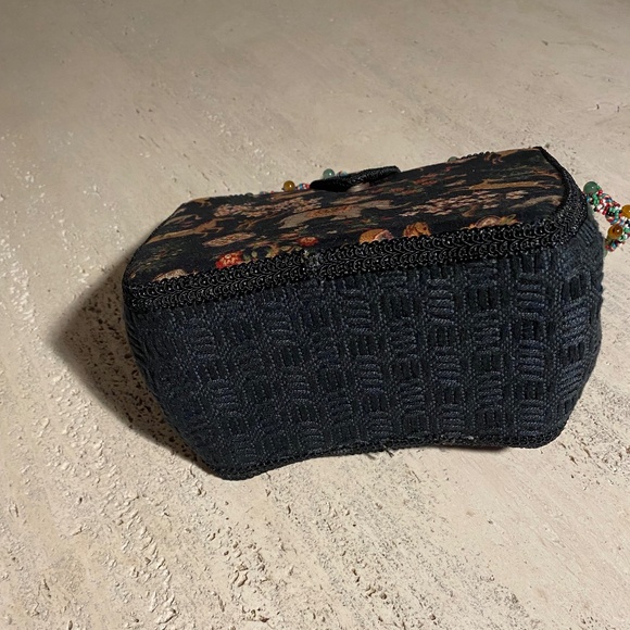 Mary Frances Bag - Picture 4 of 7